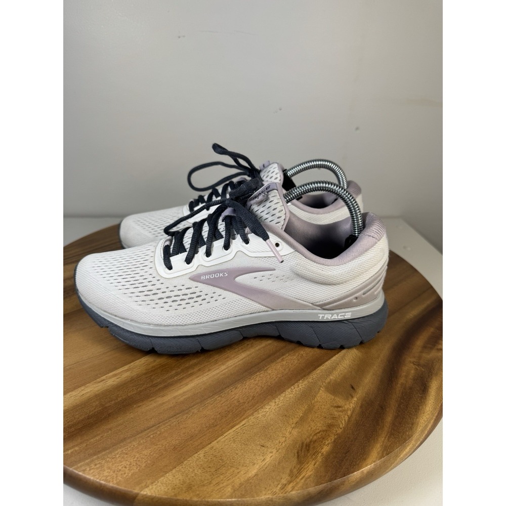 Brooks Women's Athletic Shoes in Light Pink and Gray - Picture 3 of 10